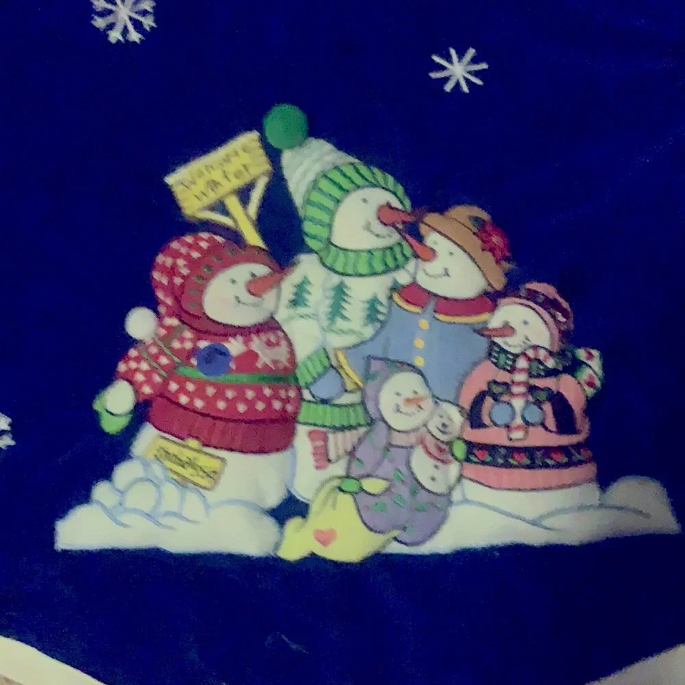 Christmas Tree Skirt Snowman Family Blue/Red Flip Side Festive Holiday Winter